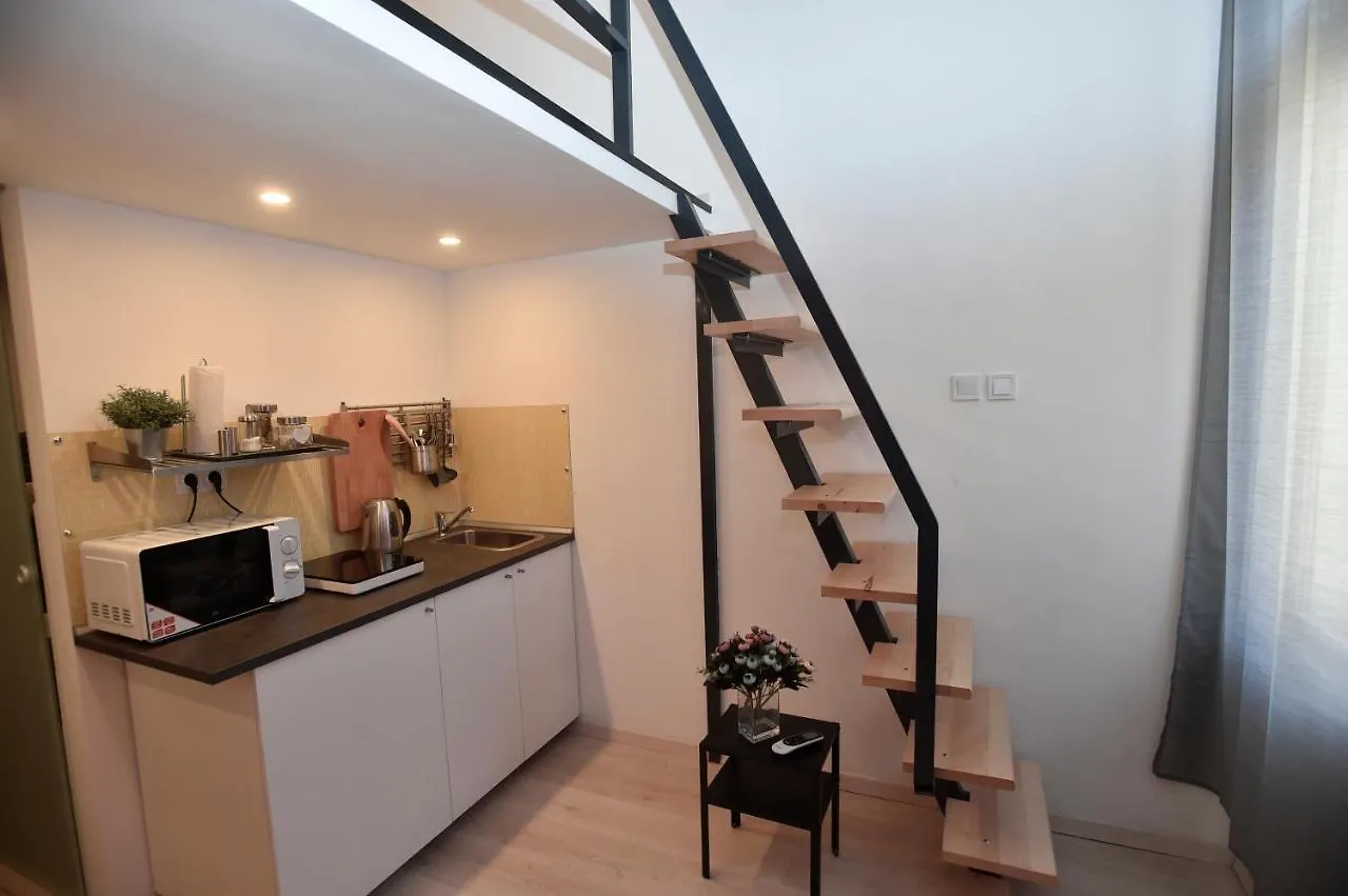 The Apex Residences Budapest 0*,