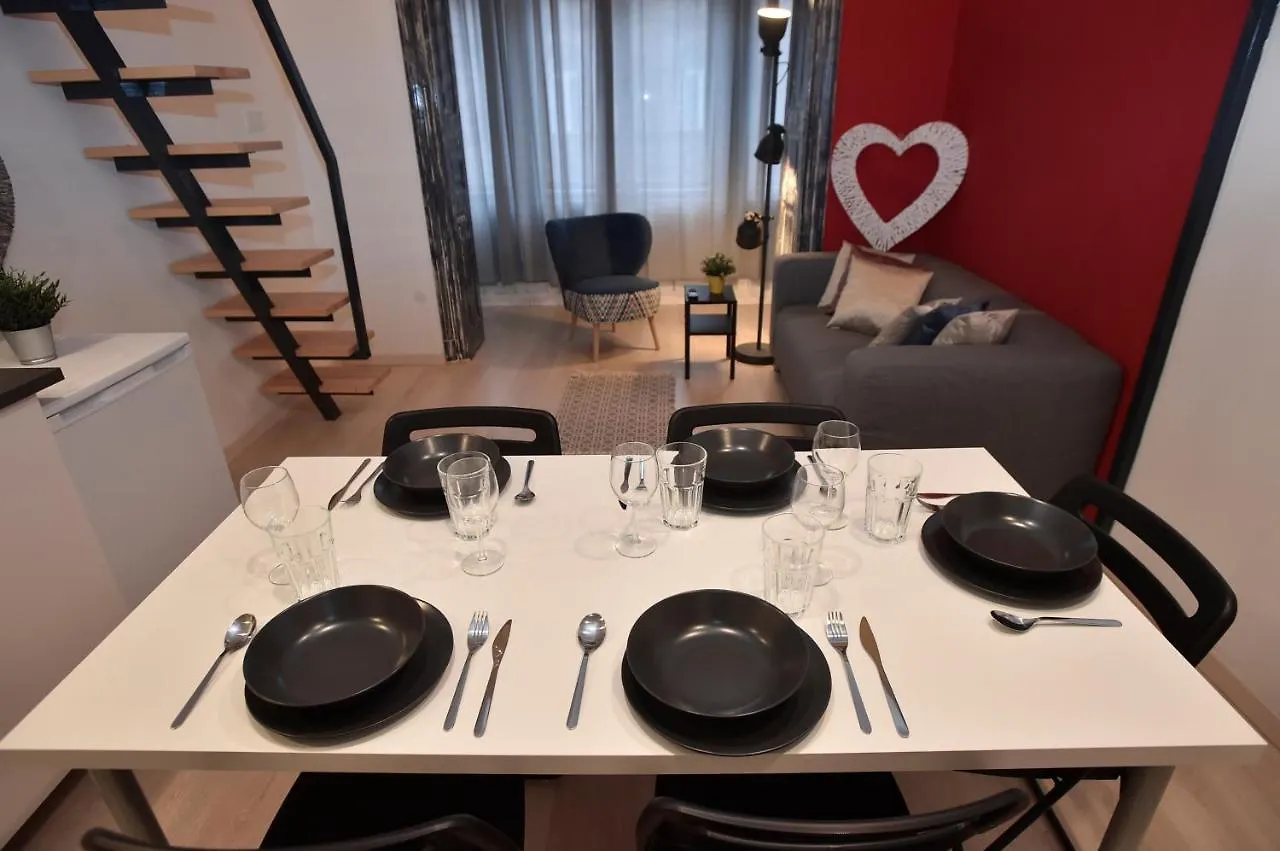 The Apex Residences 부다페스트 아파트